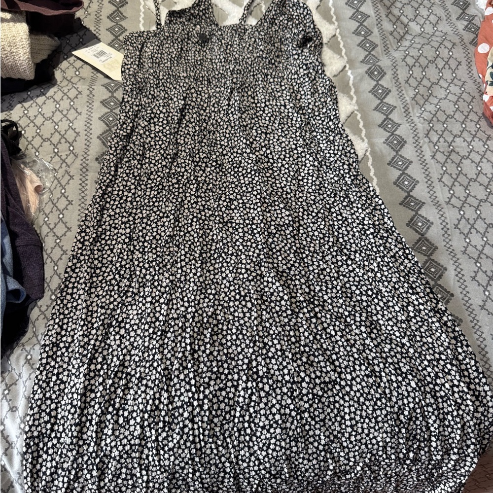 Black and White Polka Dot Dress - Picture 2 of 5